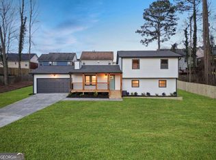 3215 Alcazar Dr SW, Lilburn, GA