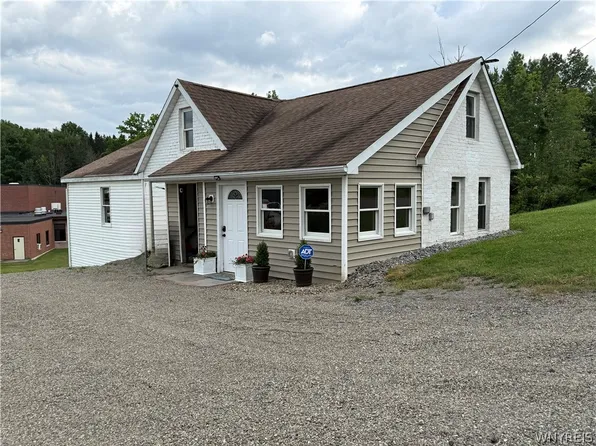 8247 Boston Colden Rd, Colden, NY 14033