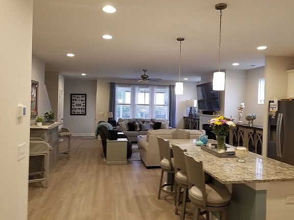 Family room/kitchen