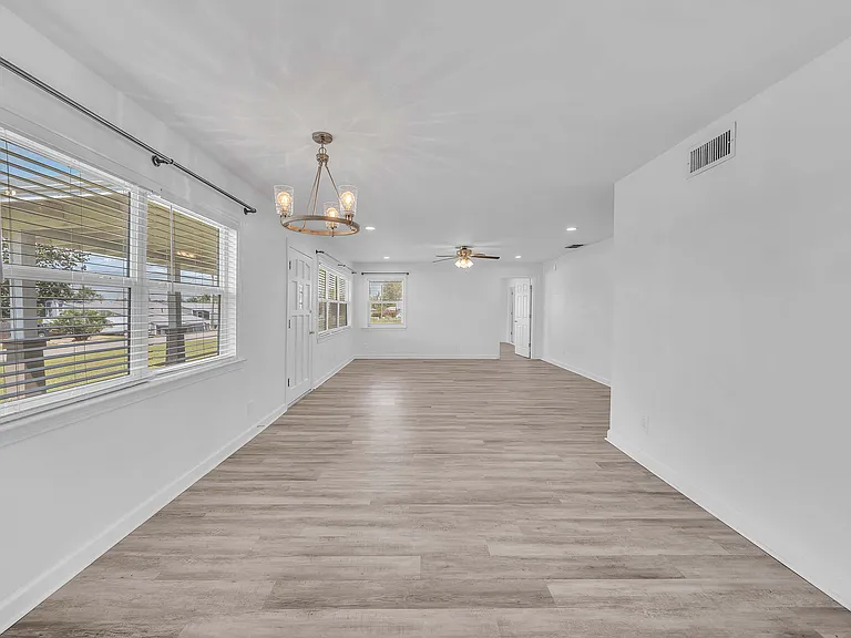 4900 S Lakewood Dr — Photo 10