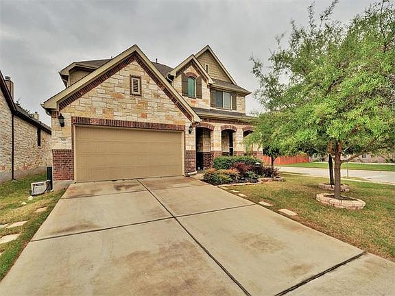 2nd image of 501 Walsh Hill Trl
