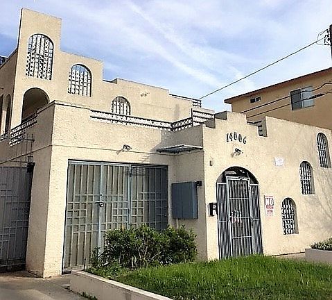 2nd image of 14006 Doty Ave APT 14