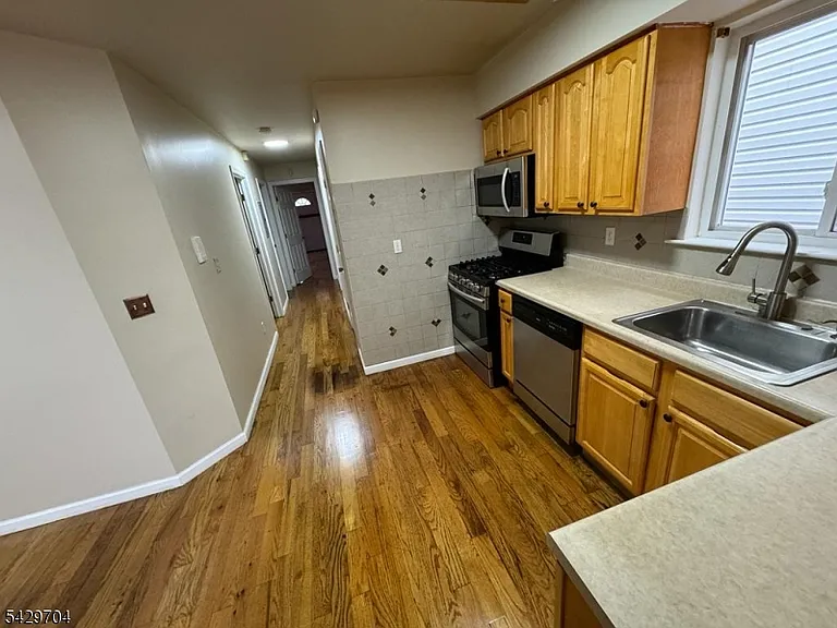 821 Anna St — Photo 10