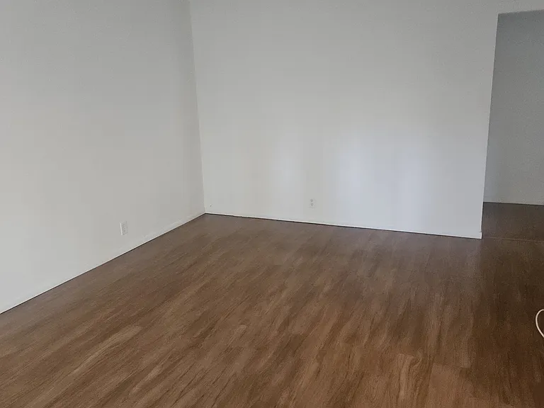 7328 Newlin Ave — Photo 2