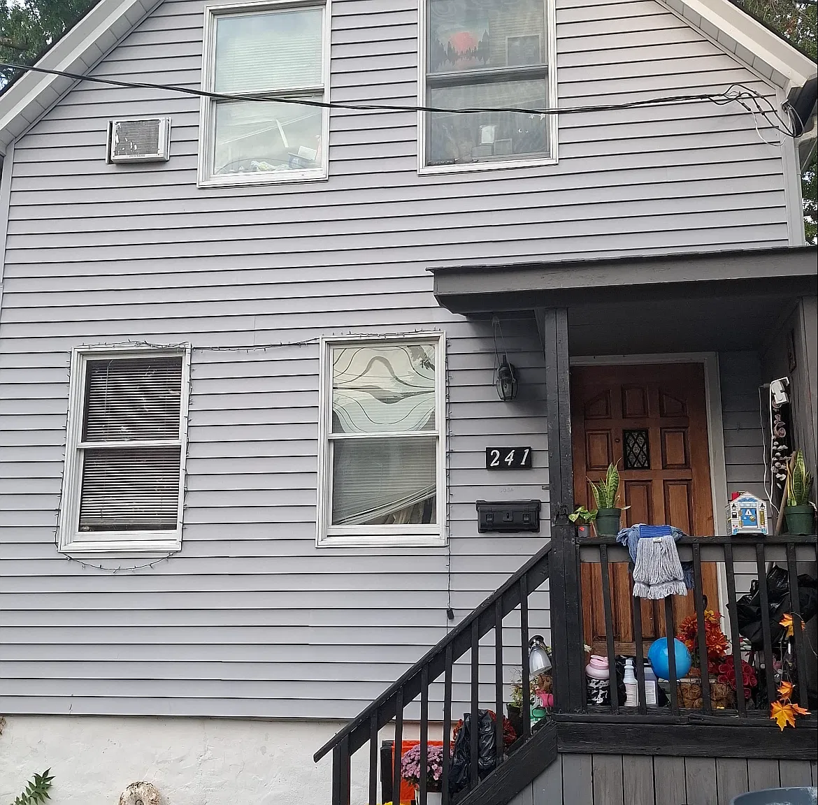 2 bed, 817 sqft, $2,300 — Photo 1