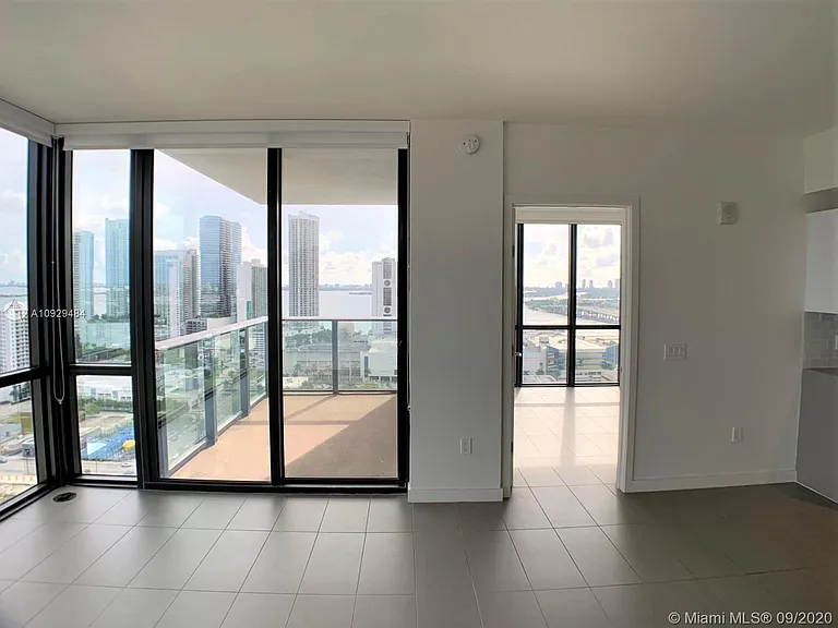1600 NE 1st Ave #2420 — Photo 5