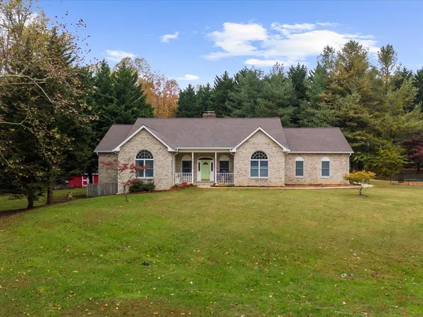 1010 Carson Dr, Huntingtown, MD 20639