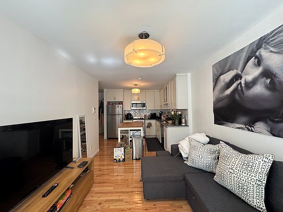 4th image of 421 W 57th St Front 1-A
