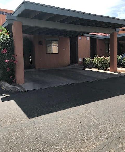 2nd image of 1058 E Knox Dr