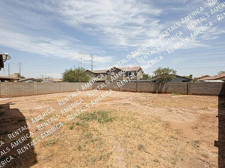 3825 S 60th Dr — Photo 37