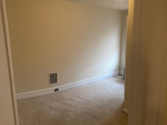 3rd image of 718 Reading Ave #255727844