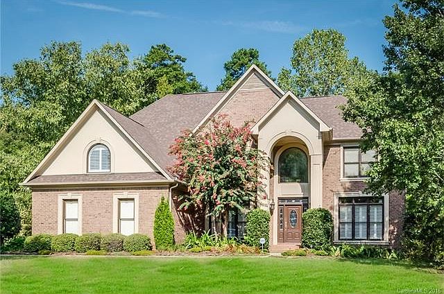 1st image of 8628 Woodmere Crossing Ln