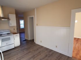 4 Pomeroy St, Easthampton, MA