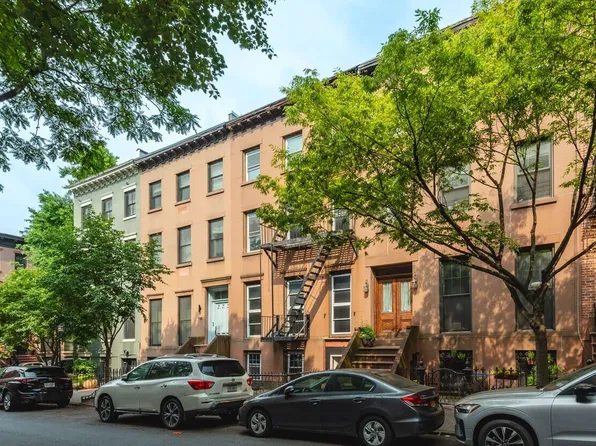 122 Hoyt Street image 9 of 57