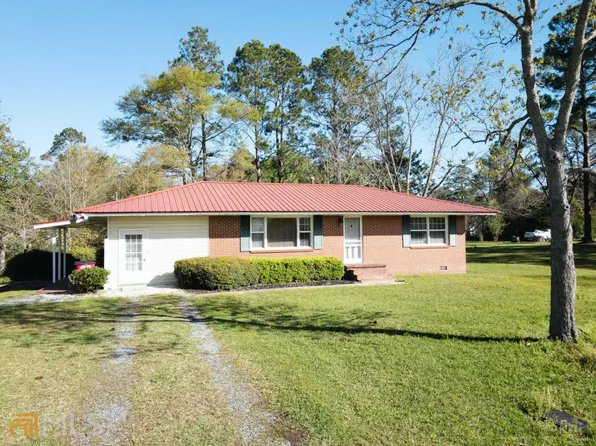 157 Floyd St, Baxley, GA 31513