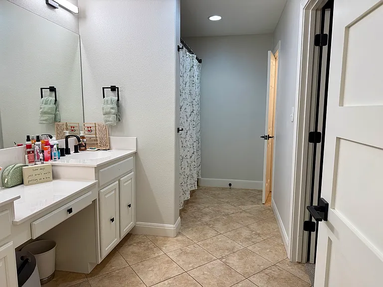 14800 Foy Dr — Photo 8