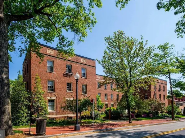 2531 Q St NW APT 301, Washington, DC 20007