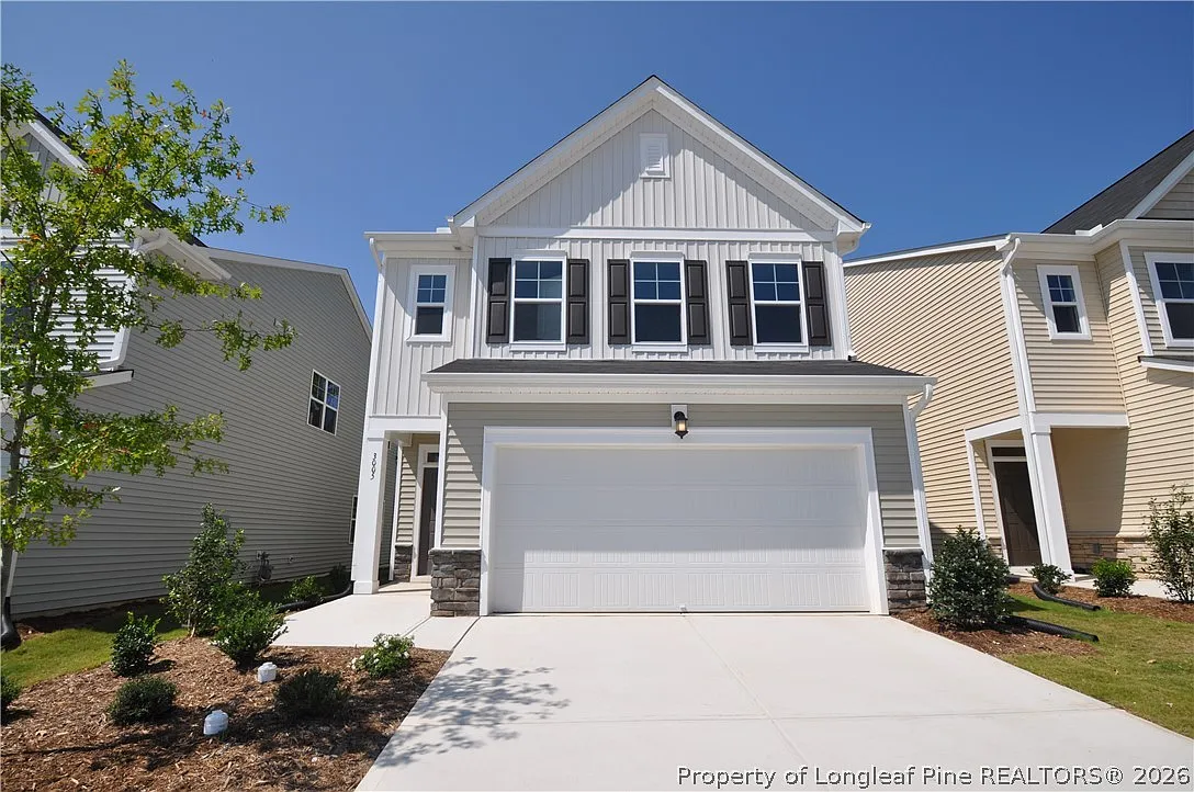 3 bed, 2.5 bath, $2,095 — Photo 1