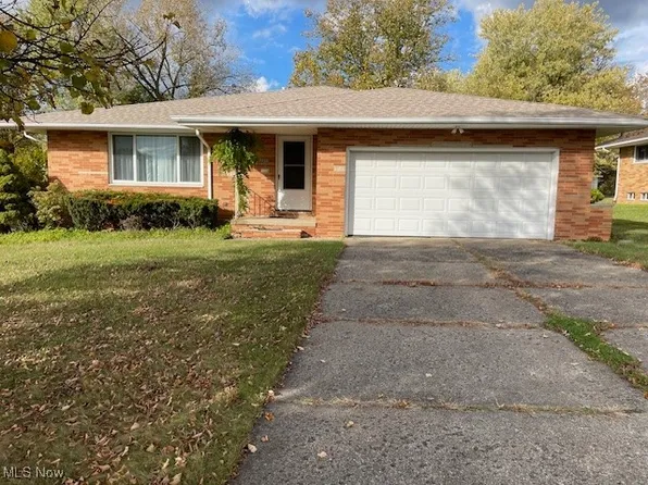 4402 Stary Dr, Parma, OH 44134