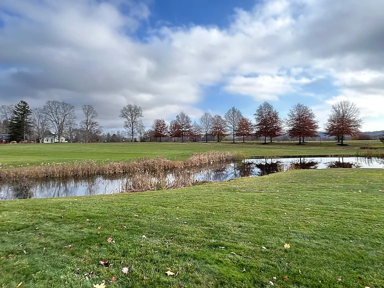 419 Heritage Vlg #B — Photo 3