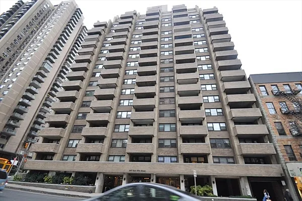 Sold by Citi Habitats | media 12