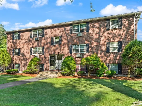 96 Richardson Rd #B23, North Chelmsford, MA 01863