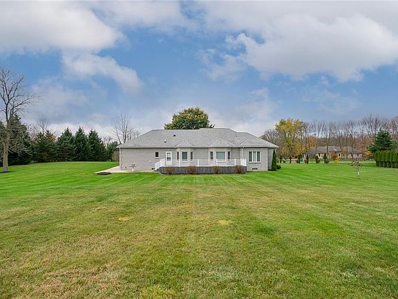 2nd image of 5090 Delfa Ln