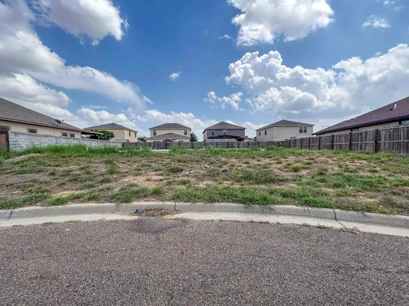 1903 Port Miami St, Laredo, TX 78045