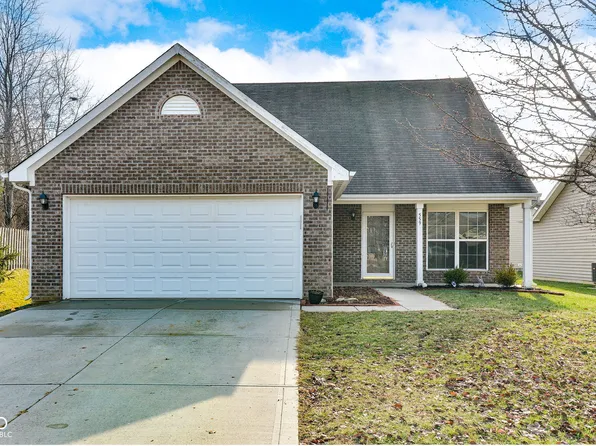 559 Genisis Dr, Whiteland, IN 46184
