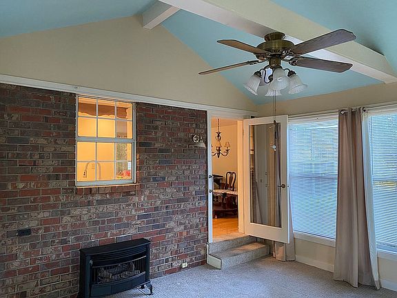 5th image of 1263 Woodvale Dr