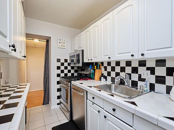 1255-Queen-St-NE-4-21-04-16-29587_04192021