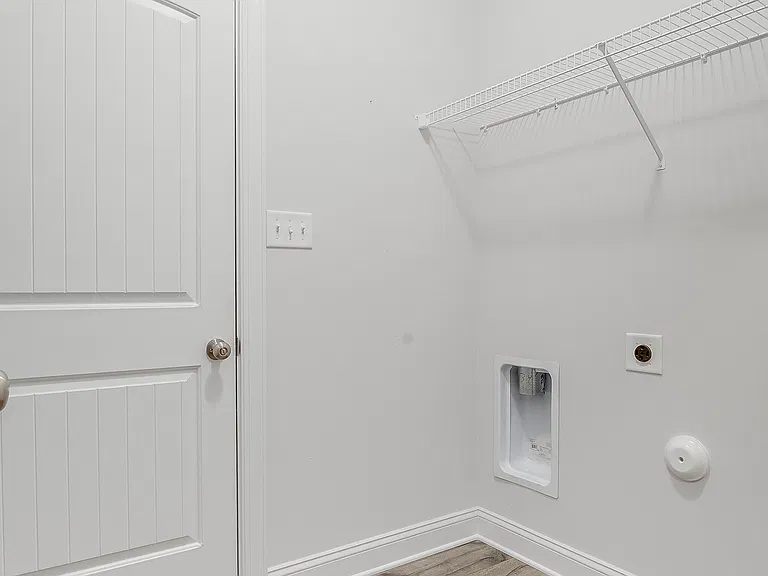 917 Uplands Ln — Photo 10