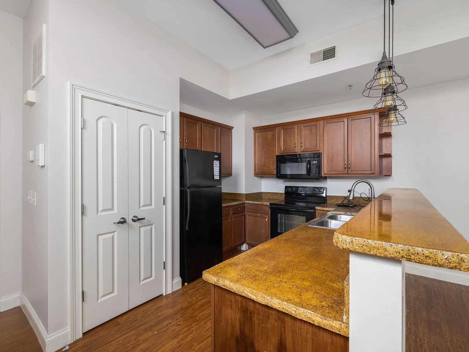 Tipton 401 (Rental) - 401 — Photo 4