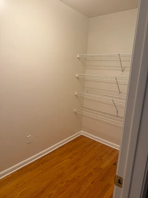 3 bed, 2618 sqft, $2,400 — Photo 4