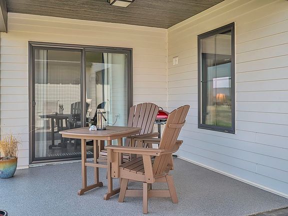 4th image of 1537 Blaines Way