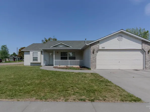 895 Partridge Dr, Mountain Home, ID 83647