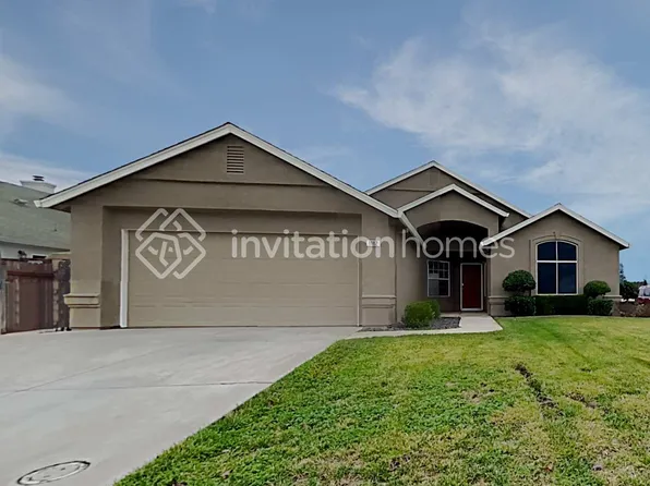 1182 Park Heights Dr, Galt, CA 95632