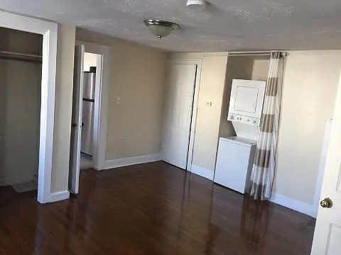 380 Main St #2 — Photo 4