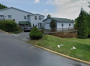 209 E High St, Kingwood, WV