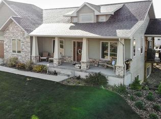 4415 Blair Ridge Rd, Cedar Falls, IA 50613