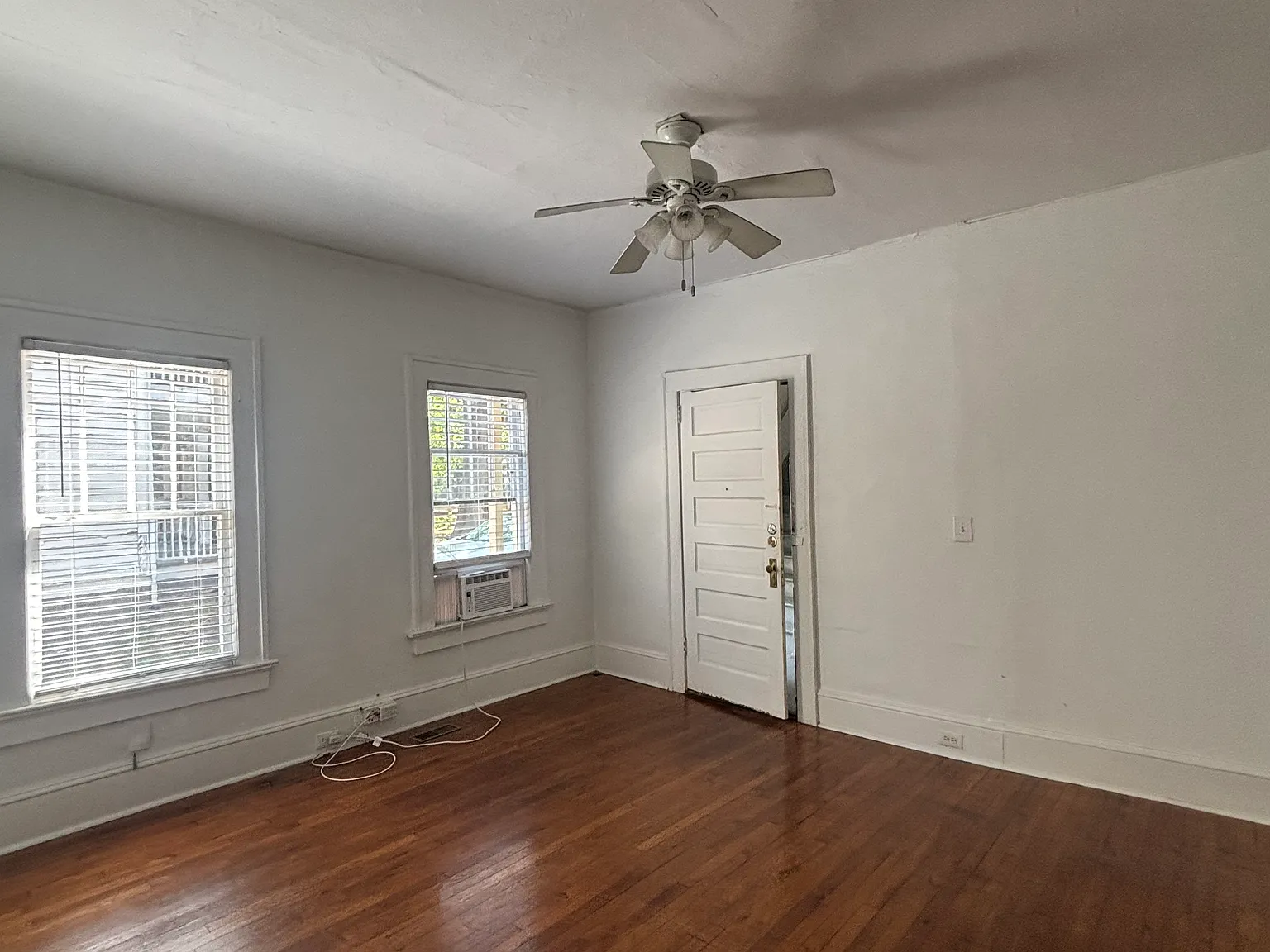 1 bed, 750 sqft, $1,550 — Photo 3