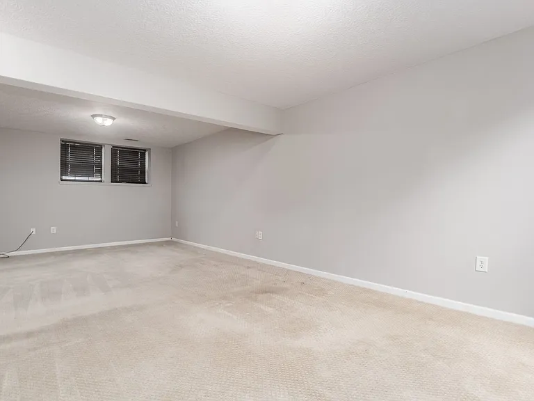 6342 Downwing Ln — Photo 25