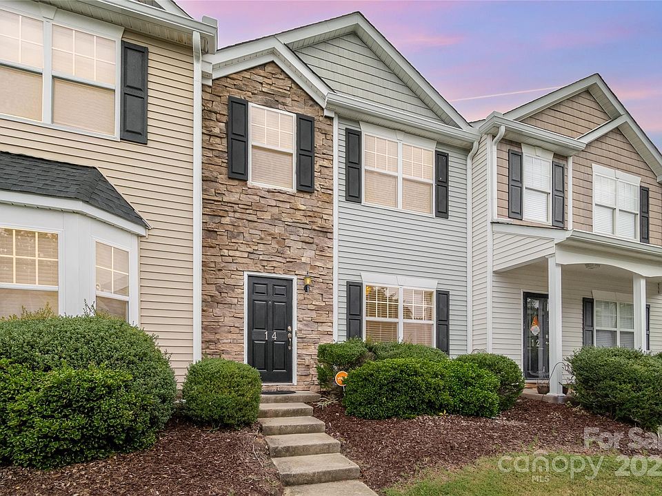 1st image of 14 Arbor Hill Pl