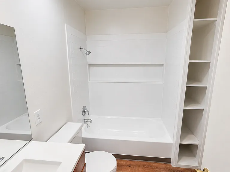 13514 1/4 Village Dr — Photo 5