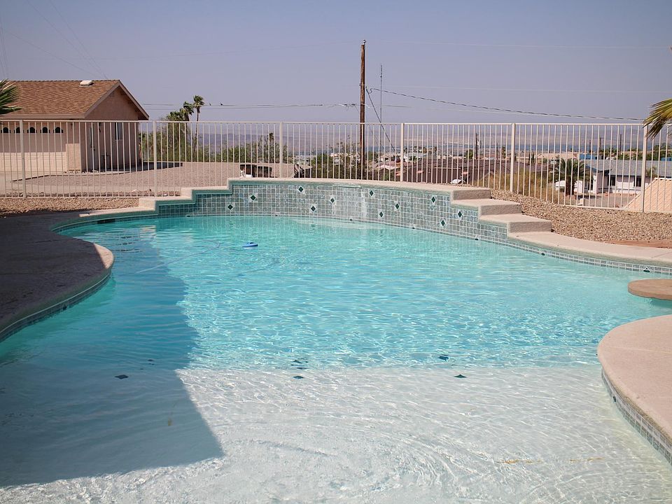 1st image of 3927 Albacore Dr