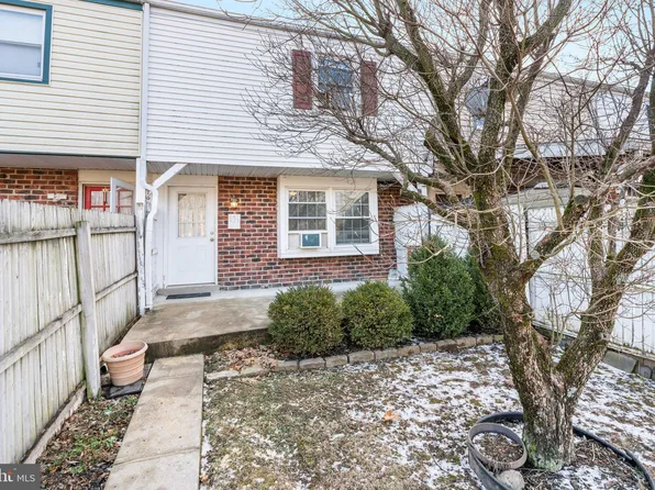 514 Lemon St, Stowe, PA 19464