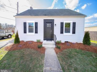 7 Maple Ave, Elsmere, DE 19805