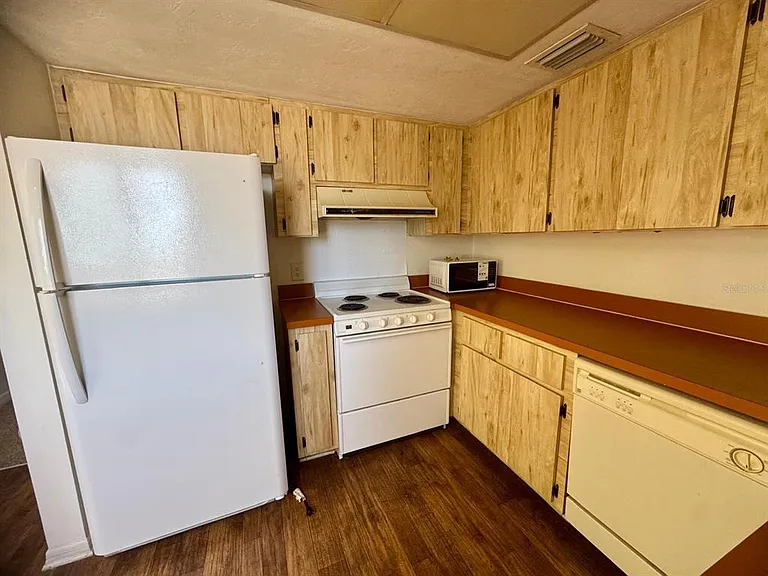 22481 Westchester Blvd #B36 — Photo 12