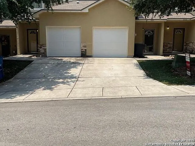 5011 Flipper Dr