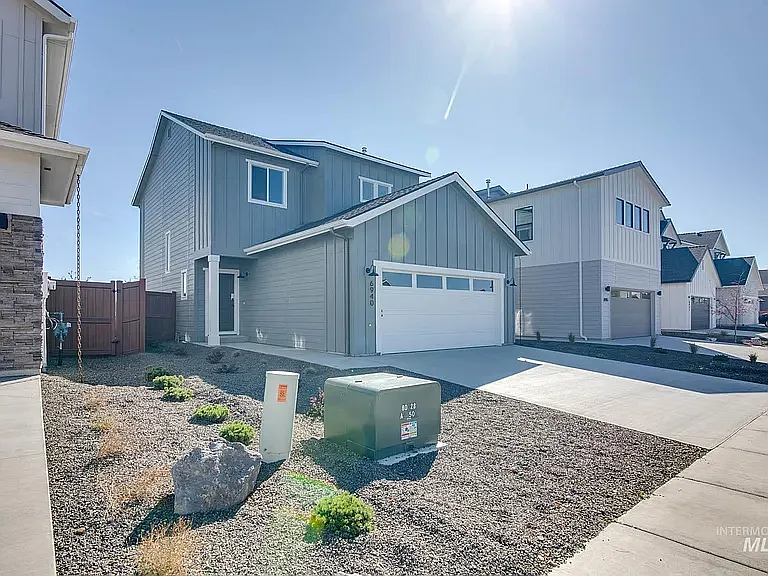 6940 S Chinook Ave — Photo 3